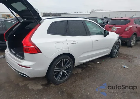 2021 Volvo Xc60 T6 R-Design z USA, uszkodzony, nr VIN YV4A22RM0M1740080
